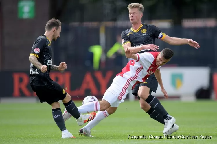 Jong Ajax hard onderuit tegen Roda JC