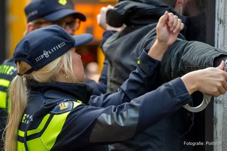 Aanhoudingen in onderzoek naar gestolen auto&#39;s van pizza-koeriers