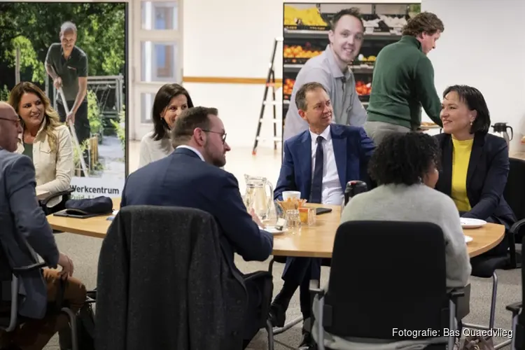 Minister Van Hijum maakt kennis met arbeidsmarkt in Zuid-Limburg